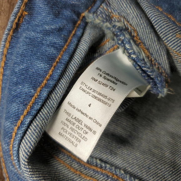 NWT SCOOP Highrise Utility Rolled Cuff Denim Shorts Size 4 Medium Wash - Picture 6 of 10